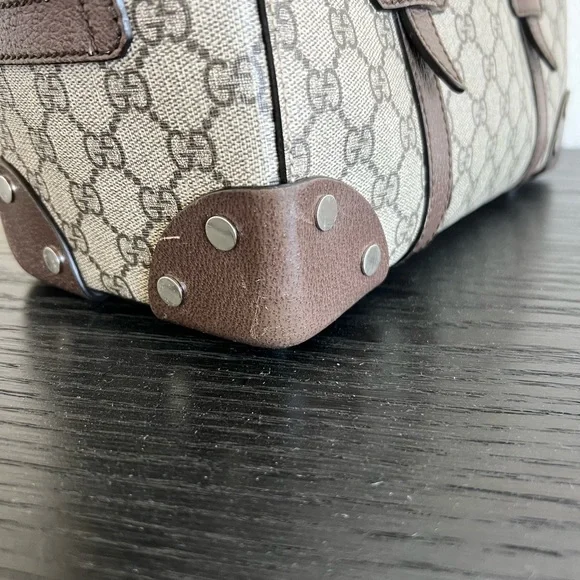 Authentic Gucci GG Supreme Tote Bag. - Picture 9 of 16
